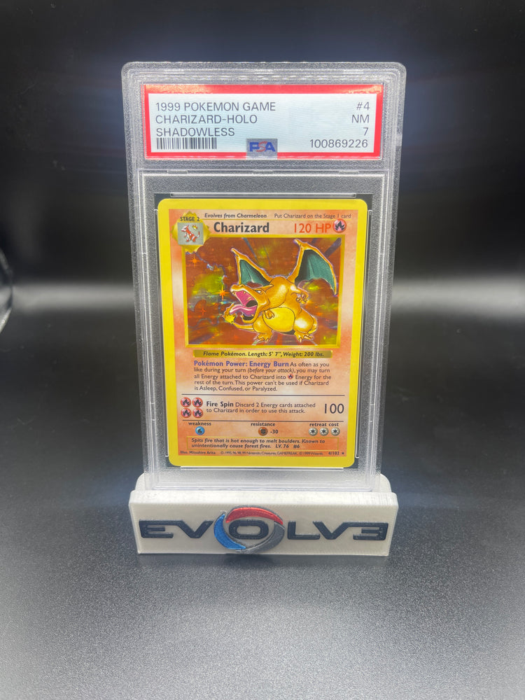 Charizard - Shadowless (004/102) [Pokémon: Base Set Shadowless] PSA 7